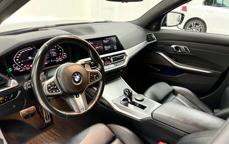 BMW 3 серия, 2019 год, 5 600 000 рублей, 23 фотография