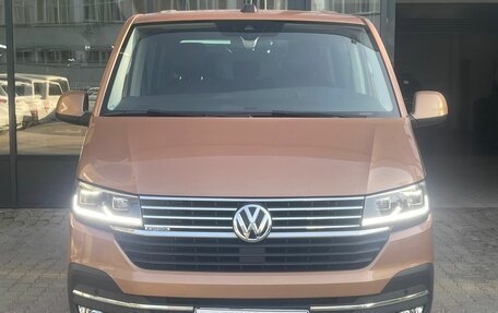 Volkswagen Multivan T6 рестайлинг, 2020 год, 6 319 000 рублей, 7 фотография