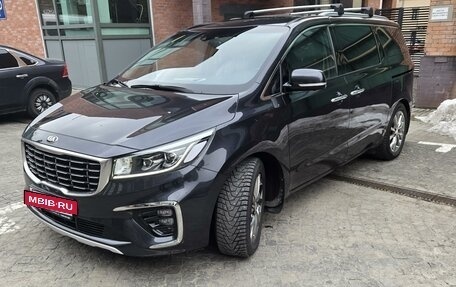 KIA Carnival III, 2019 год, 3 300 000 рублей, 2 фотография