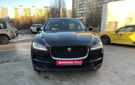 Jaguar F-Pace, 2018 год, 2 950 000 рублей, 3 фотография