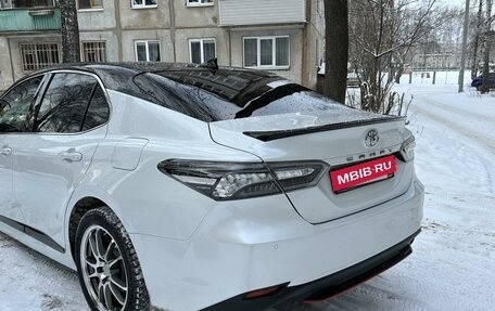 Toyota Camry, 2021 год, 3 499 000 рублей, 1 фотография