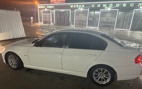 BMW 3 серия, 2011 год, 1 550 000 рублей, 3 фотография