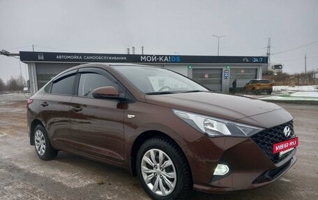 Hyundai Solaris II рестайлинг, 2021 год, 1 800 000 рублей, 7 фотография