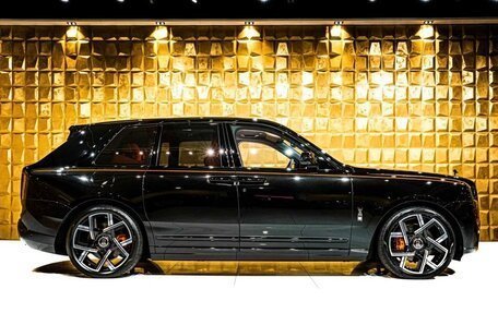 Rolls-Royce Cullinan, 2024 год, 103 500 000 рублей, 7 фотография