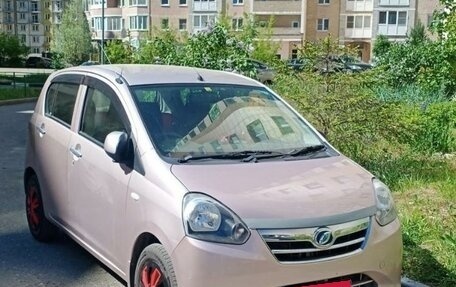 Daihatsu Mira e:S I рестайлинг, 2013 год, 650 000 рублей, 2 фотография