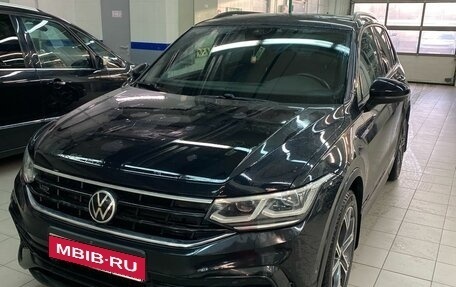 Volkswagen Tiguan II, 2021 год, 4 297 000 рублей, 1 фотография