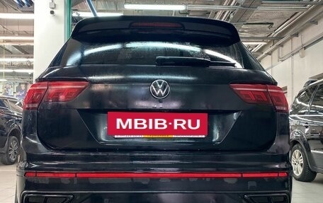 Volkswagen Tiguan II, 2021 год, 4 297 000 рублей, 6 фотография