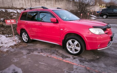 Mitsubishi Outlander III рестайлинг 3, 2007 год, 600 000 рублей, 2 фотография