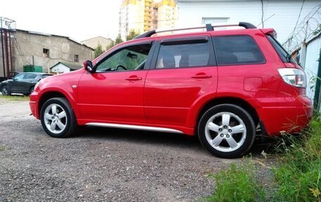 Mitsubishi Outlander III рестайлинг 3, 2007 год, 600 000 рублей, 18 фотография