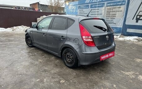 Hyundai i30 I, 2011 год, 670 000 рублей, 2 фотография