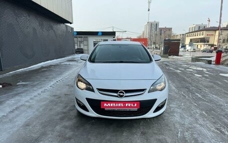 Opel Astra J, 2014 год, 950 000 рублей, 3 фотография