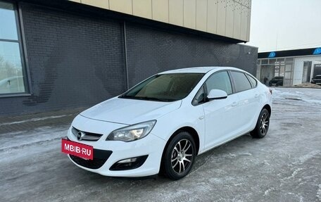 Opel Astra J, 2014 год, 950 000 рублей, 4 фотография