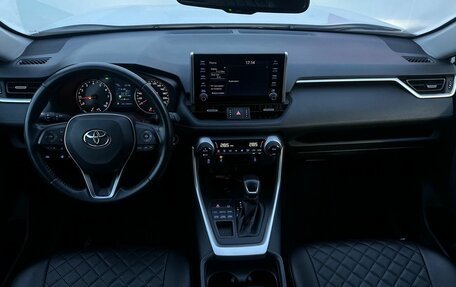 Toyota RAV4, 2021 год, 3 600 000 рублей, 16 фотография