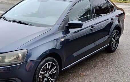 Volkswagen Polo VI (EU Market), 2011 год, 800 000 рублей, 3 фотография