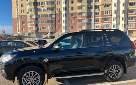 Toyota Land Cruiser Prado 150 рестайлинг 2, 2017 год, 4 000 000 рублей, 12 фотография