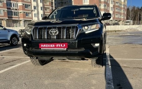 Toyota Land Cruiser Prado 150 рестайлинг 2, 2017 год, 4 000 000 рублей, 10 фотография