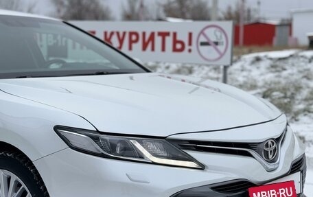 Toyota Camry, 2018 год, 2 390 000 рублей, 12 фотография