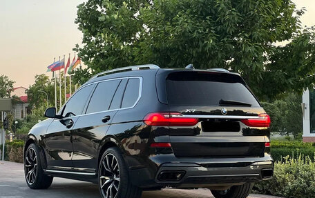 BMW X7, 2022 год, 7 880 000 рублей, 3 фотография