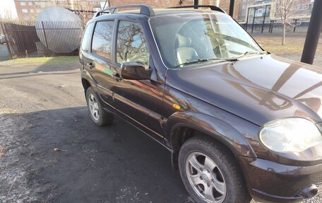 Chevrolet Niva I рестайлинг, 2010 год, 530 000 рублей, 3 фотография