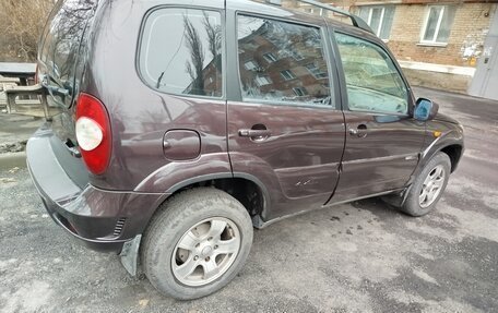 Chevrolet Niva I рестайлинг, 2010 год, 530 000 рублей, 6 фотография