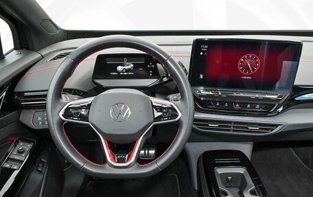 Volkswagen ID.4, 2023 год, 7 602 000 рублей, 13 фотография