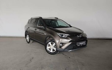 Toyota RAV4, 2017 год, 2 600 000 рублей, 3 фотография