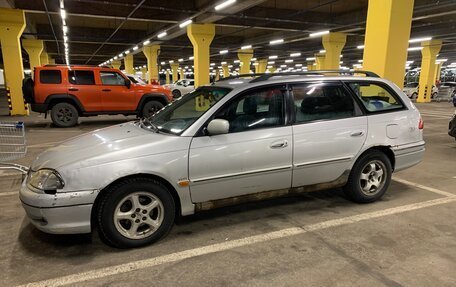 Toyota Avensis III рестайлинг, 2002 год, 260 000 рублей, 8 фотография