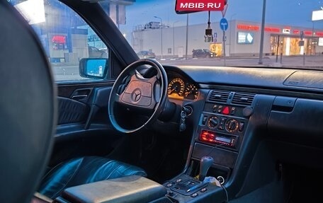 Mercedes-Benz E-Класс, 1997 год, 570 000 рублей, 7 фотография