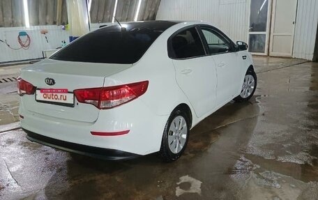 KIA Rio III рестайлинг, 2015 год, 550 000 рублей, 2 фотография