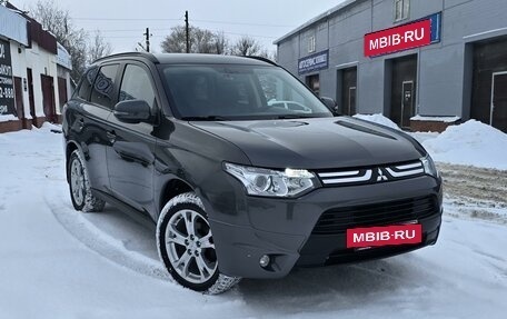 Mitsubishi Outlander III рестайлинг 3, 2013 год, 1 580 000 рублей, 22 фотография