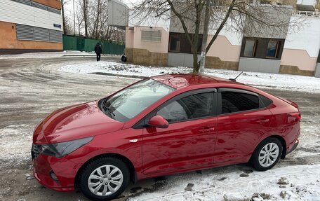 Hyundai Solaris II рестайлинг, 2021 год, 1 750 000 рублей, 6 фотография