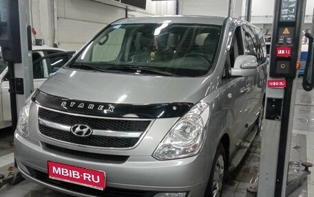 Hyundai Grand Starex Grand Starex I рестайлинг 2, 2015 год, 2 100 000 рублей, 1 фотография