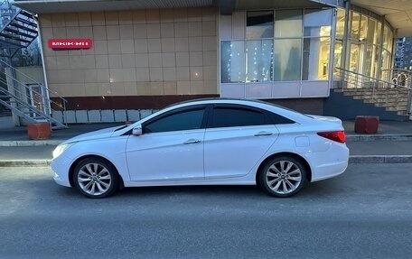 Hyundai Sonata VI, 2010 год, 1 200 000 рублей, 4 фотография