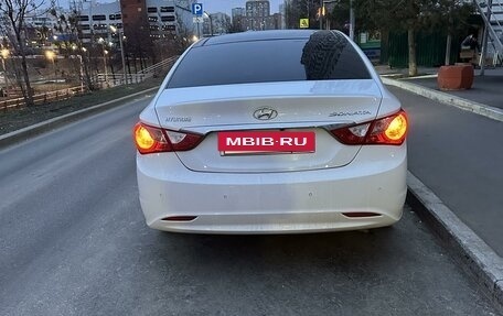 Hyundai Sonata VI, 2010 год, 1 200 000 рублей, 3 фотография