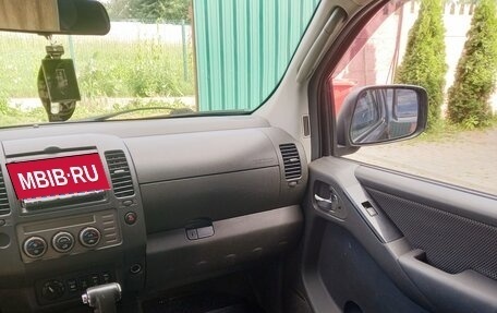 Nissan Navara (Frontier), 2007 год, 800 000 рублей, 11 фотография