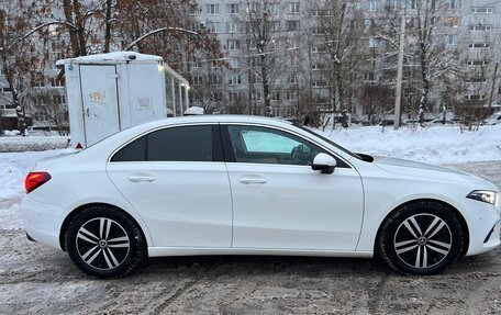 Mercedes-Benz A-Класс, 2019 год, 2 900 000 рублей, 5 фотография