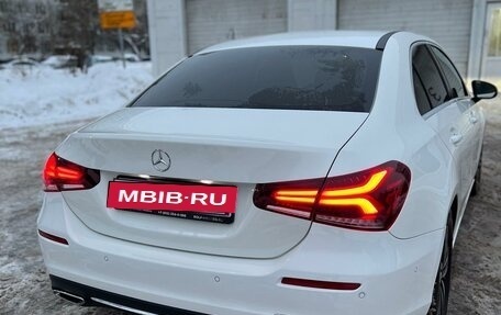 Mercedes-Benz A-Класс, 2019 год, 2 900 000 рублей, 8 фотография