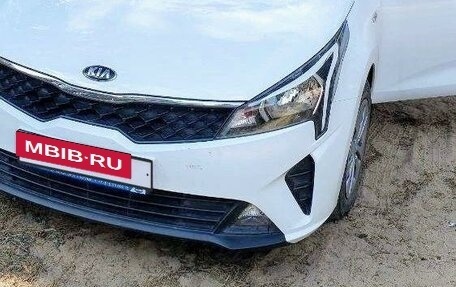 KIA Rio IV, 2021 год, 1 700 000 рублей, 2 фотография