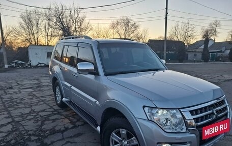 Mitsubishi Pajero IV, 2014 год, 2 650 000 рублей, 4 фотография