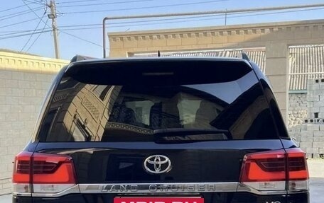 Toyota Land Cruiser 200, 2016 год, 6 500 000 рублей, 6 фотография