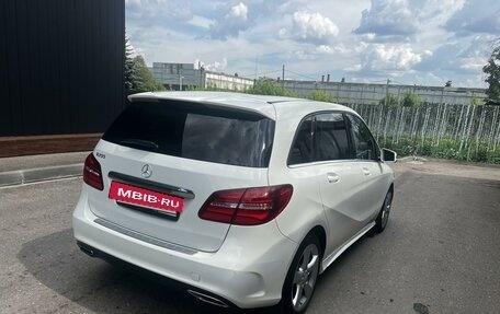 Mercedes-Benz B-Класс, 2016 год, 1 650 000 рублей, 20 фотография