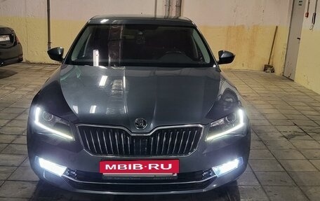 Skoda Superb III рестайлинг, 2018 год, 2 300 000 рублей, 2 фотография