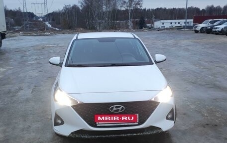 Hyundai Solaris II рестайлинг, 2021 год, 1 650 000 рублей, 4 фотография