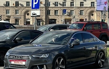 Audi A4, 2019 год, 3 200 000 рублей, 6 фотография