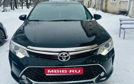 Toyota Camry, 2016 год, 2 170 000 рублей, 2 фотография