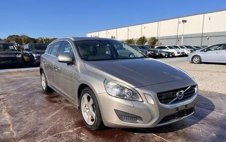 Volvo V60 I, 2013 год, 825 000 рублей, 3 фотография