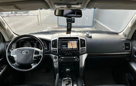 Toyota Land Cruiser 200, 2012 год, 3 550 000 рублей, 8 фотография