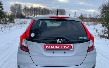 Honda Fit III, 2018 год, 1 400 000 рублей, 4 фотография