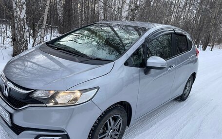 Honda Fit III, 2018 год, 1 400 000 рублей, 11 фотография