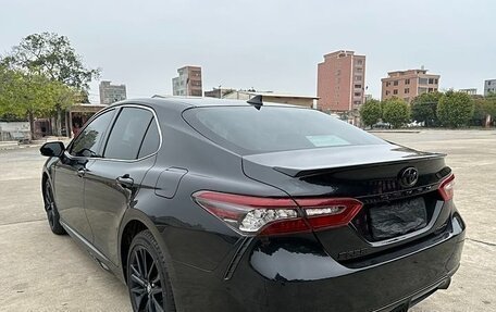 Toyota Camry, 2023 год, 3 960 000 рублей, 2 фотография